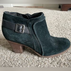 Clark’s Black Suede Ankle Boots Size 9